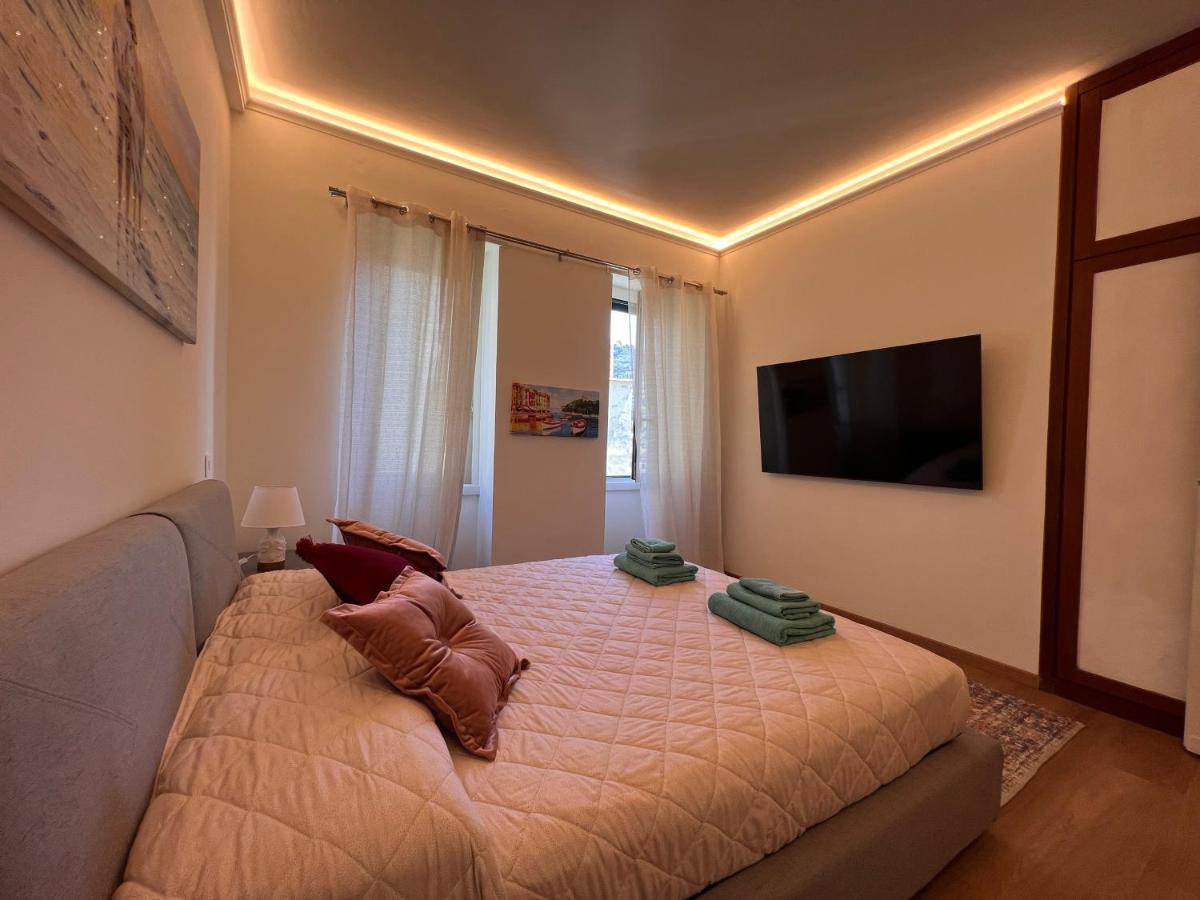 Ferienwohnung VAL DI SOLE- VISTA MARE- VISTA COLLINA-Wifi 100MG - TV 5 POSTI LETTI Rapallo Exterior foto