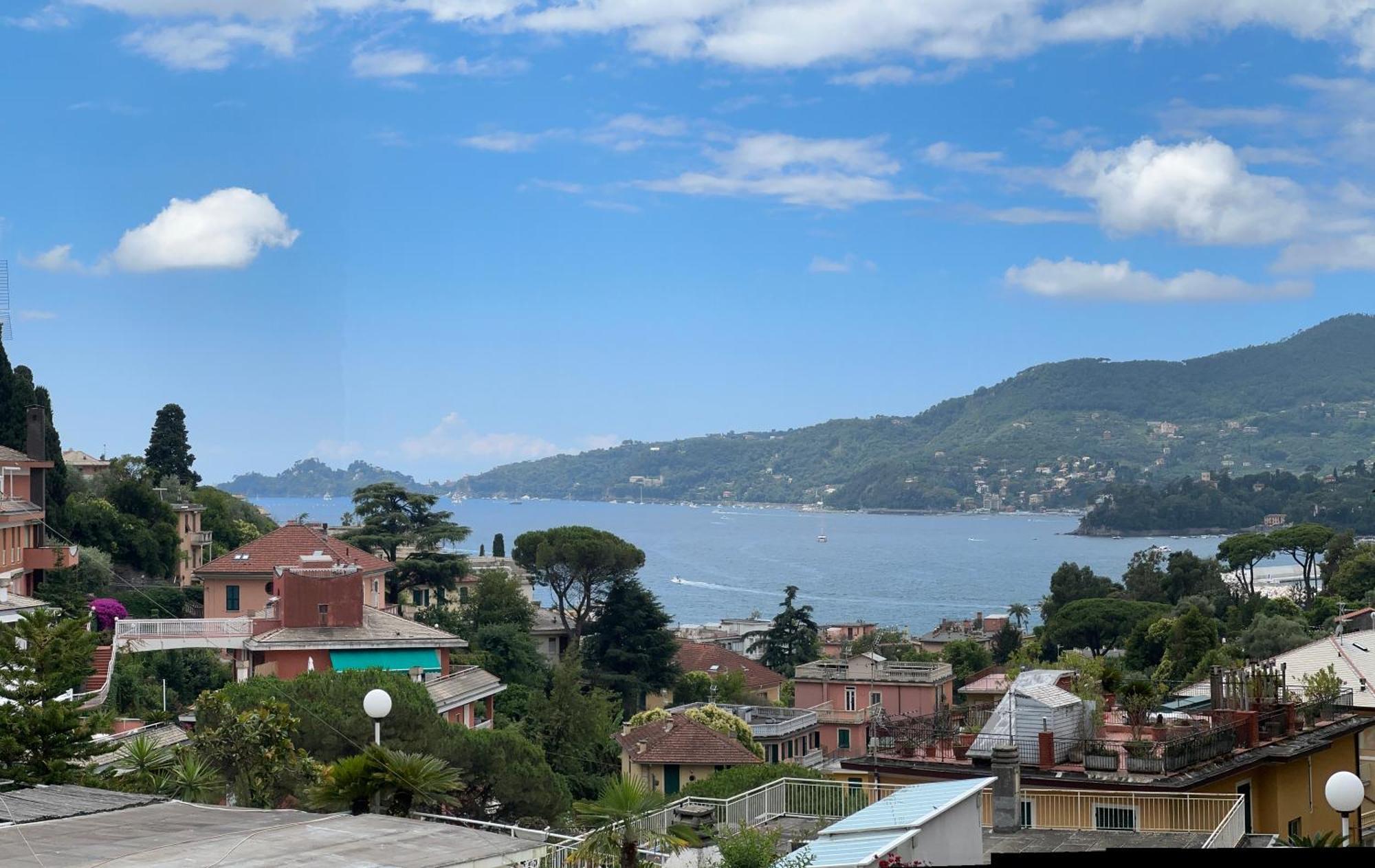 Ferienwohnung VAL DI SOLE- VISTA MARE- VISTA COLLINA-Wifi 100MG - TV 5 POSTI LETTI Rapallo Exterior foto